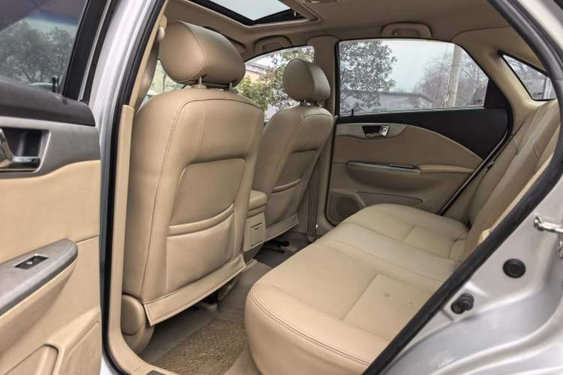 Used Buick Excelle 2013 1.5L Manual Classic Model Interior 4