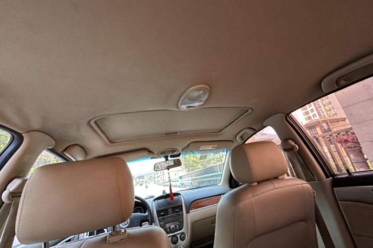 Used Buick Excelle 2013 1.5L Automatic Luxury Model Interior 6