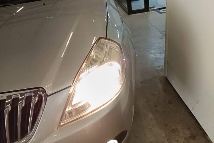 Used Buick Excelle 2013 1.5L Automatic Classic Model Left Front Headlight