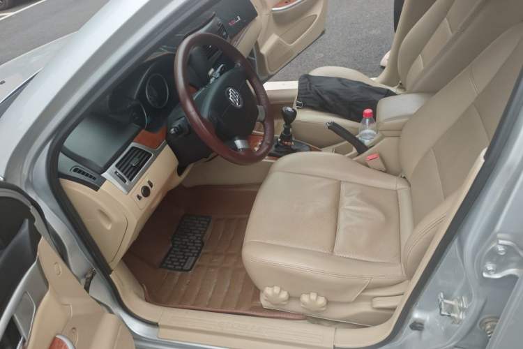Used Buick Excelle 2013 1.5L Manual Luxury Model Left Front Seat