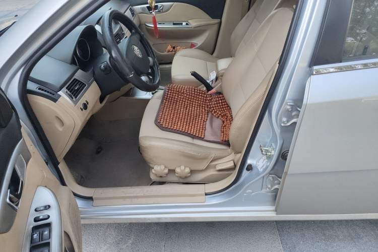 Used Buick Excelle 2013 1.5L Automatic Classic Model Left Front Seat