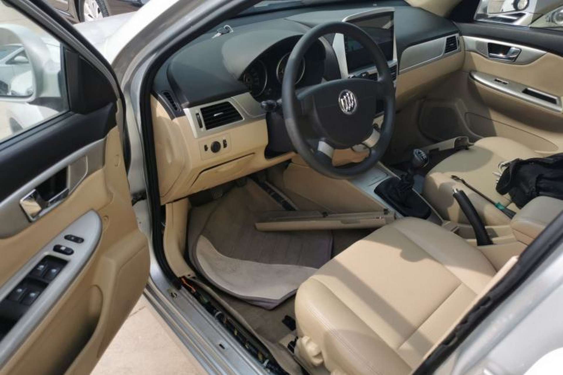 Used Buick Excelle 2013 1.5L Manual Classic Model Left Front Seat