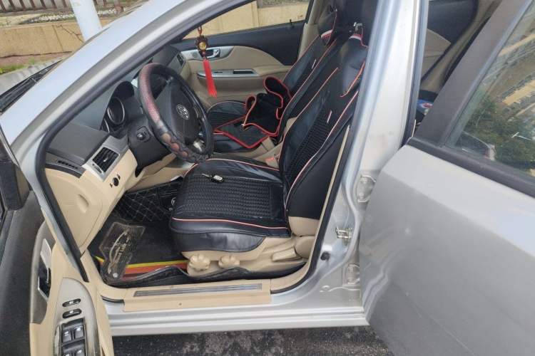 Used Buick Excelle 2013 1.5L Automatic Classic Model Left Front Seat