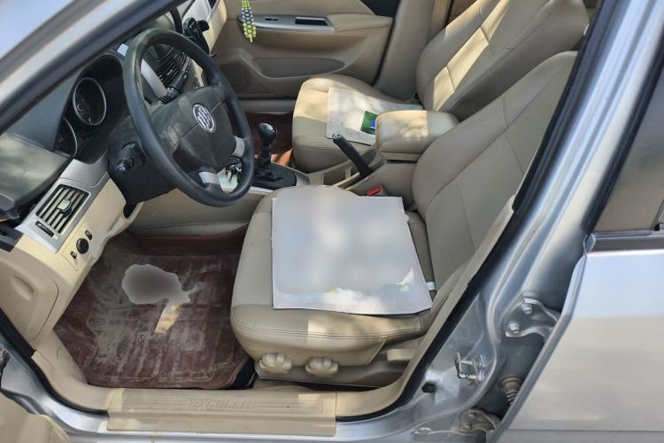 Used Buick Excelle 2013 1.5L Manual Classic Model Left Front Seat