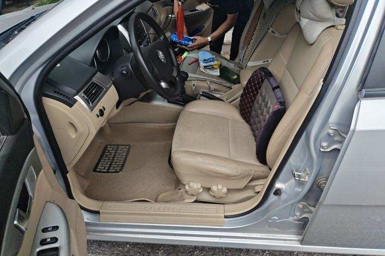 Used Buick Excelle 2013 1.5L Manual Classic Model Left Front Seat