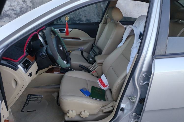 Used Buick Excelle 2013 1.5L Manual Luxury Model Left Front Seat