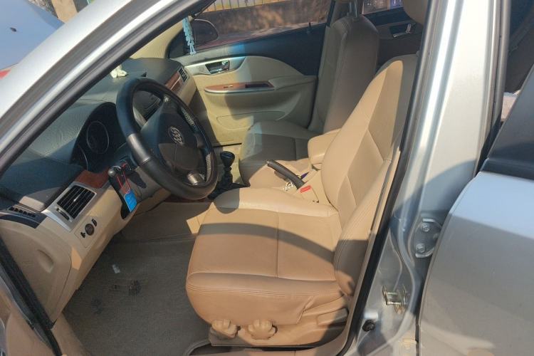 Used Buick Excelle 2013 1.5L Manual Luxury Model Left Front Seat
