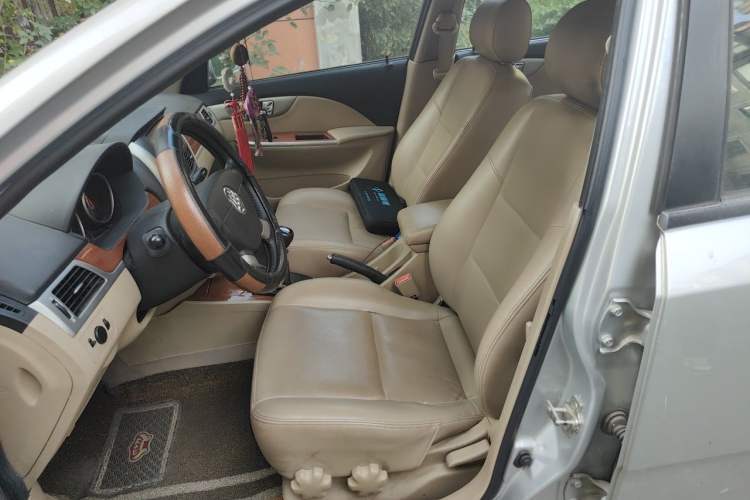 Used Buick Excelle 2013 1.5L Manual Luxury Model Left Front Seat