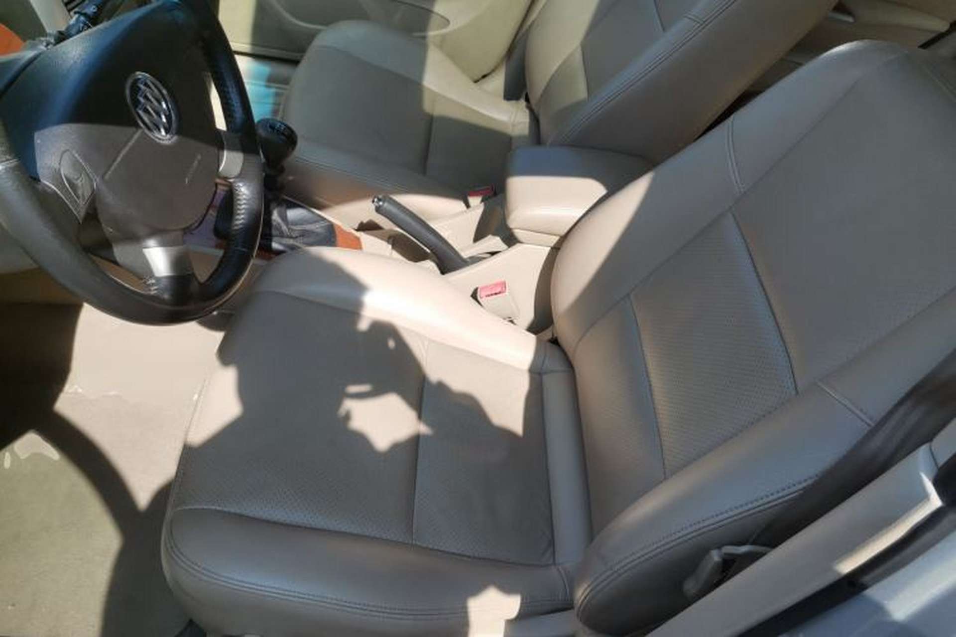 Used Buick Excelle 2013 1.5L Manual Luxury Model Left Front Seat