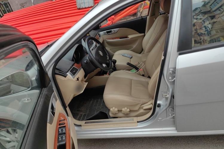 Used Buick Excelle 2013 1.5L Manual Luxury Model Left Front Seat