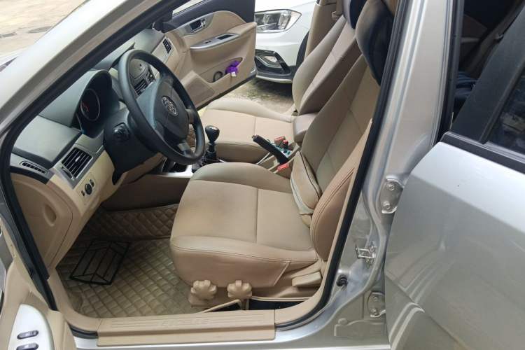 Used Buick Excelle 2013 1.5L Manual Classic Model Left Front Seat