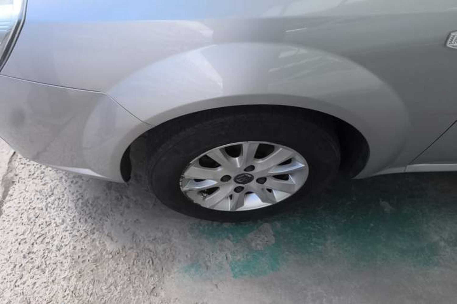 Used Buick Excelle 2013 1.5L Automatic Classic Model Left Front Wheel Hub