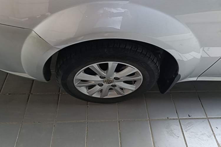 Used Buick Excelle 2013 1.5L Manual Classic Model Left Front Wheel Hub
