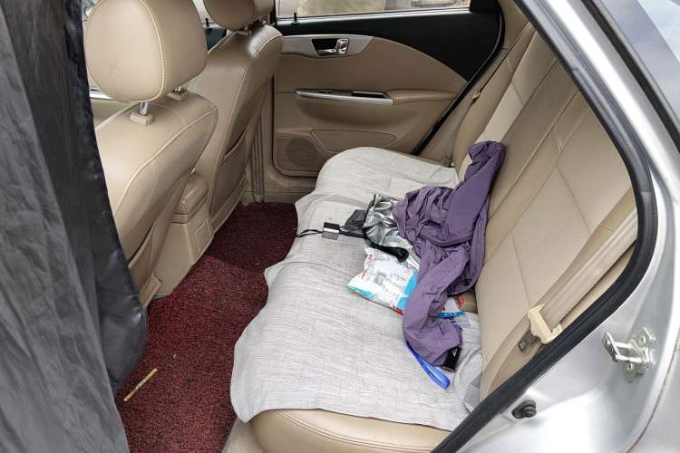 Used Buick Excelle 2013 1.5L Automatic Classic Model Left Rear Seat