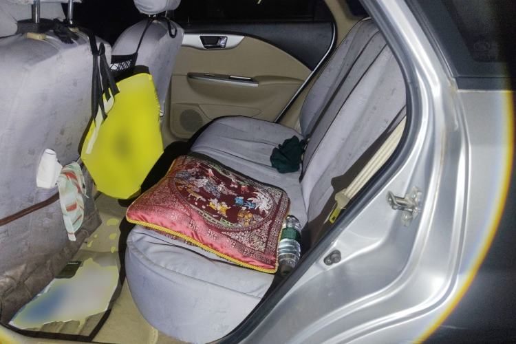 Used Buick Excelle 2013 1.5L Automatic Classic Model Left Rear Seat