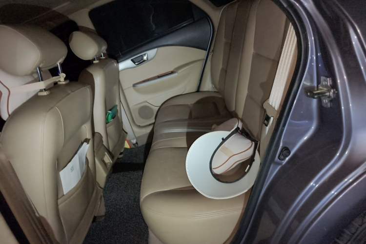 Used Buick Excelle 2013 1.5L Manual Luxury Model Left Rear Seat