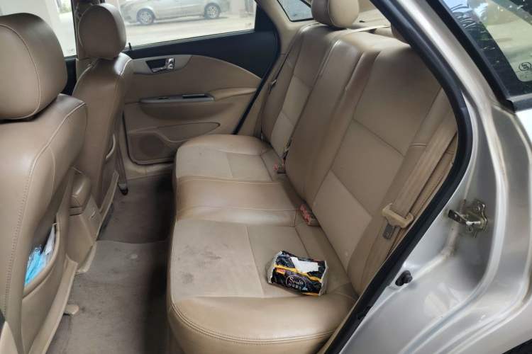 Used Buick Excelle 2013 1.5L Automatic Classic Model Left Rear Seat