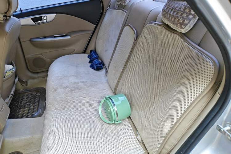 Used Buick Excelle 2013 1.5L Automatic Classic Model Left Rear Seat