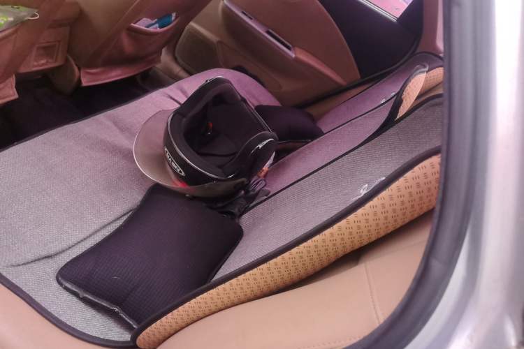 Used Buick Excelle 2013 1.5L Automatic Classic Model Left Rear Seat