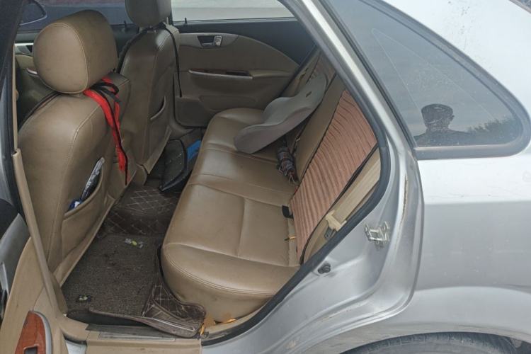 Used Buick Excelle 2013 1.5L Manual Luxury Model Left Rear Seat