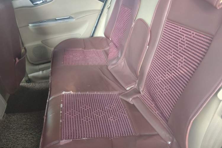 Used Buick Excelle 2013 1.5L Automatic Classic Model Left Rear Seat