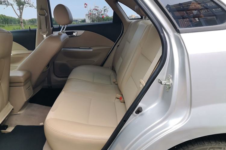 Used Buick Excelle 2013 1.5L Automatic Classic Model Left Rear Seat