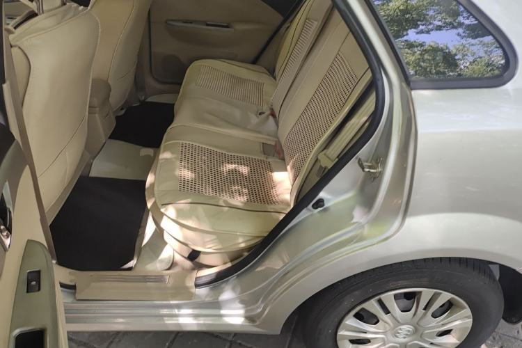 Used Buick Excelle 2013 1.5L Automatic Classic Model Left Rear Seat