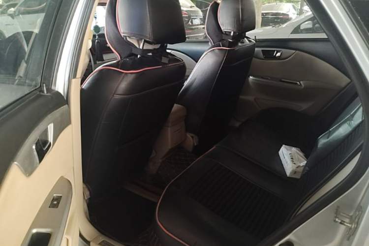 Used Buick Excelle 2013 1.5L Manual Classic Model Left Rear Seat