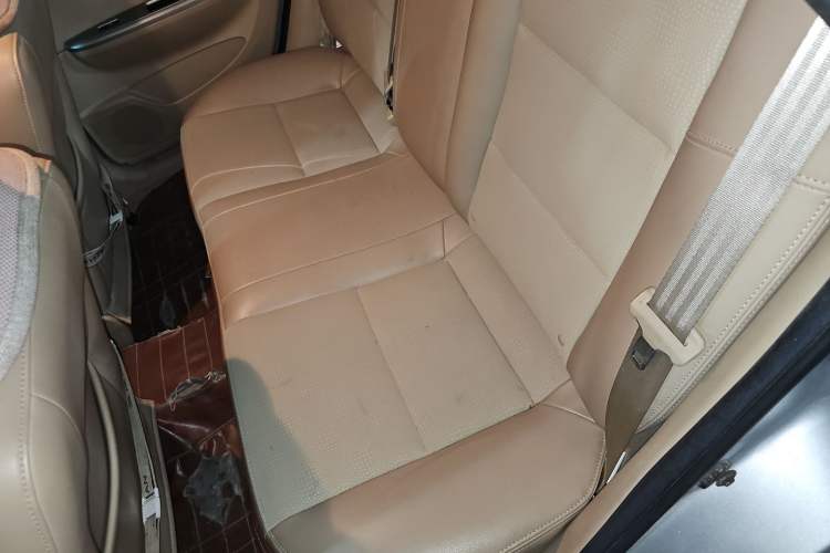 Used Buick Excelle 2013 1.5L Automatic Classic Model Left Rear Seat
