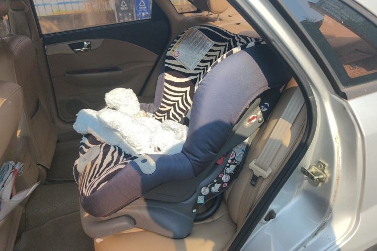 Used Buick Excelle 2013 1.5L Manual Luxury Model Left Rear Seat
