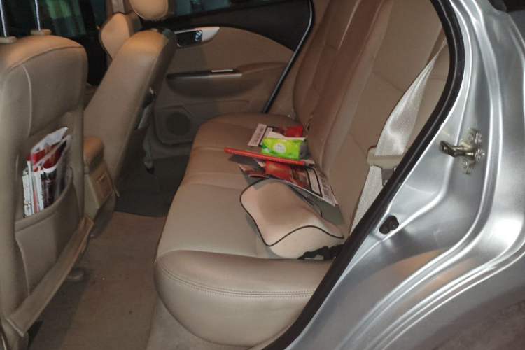 Used Buick Excelle 2013 1.5L Automatic Classic Model Left Rear Seat
