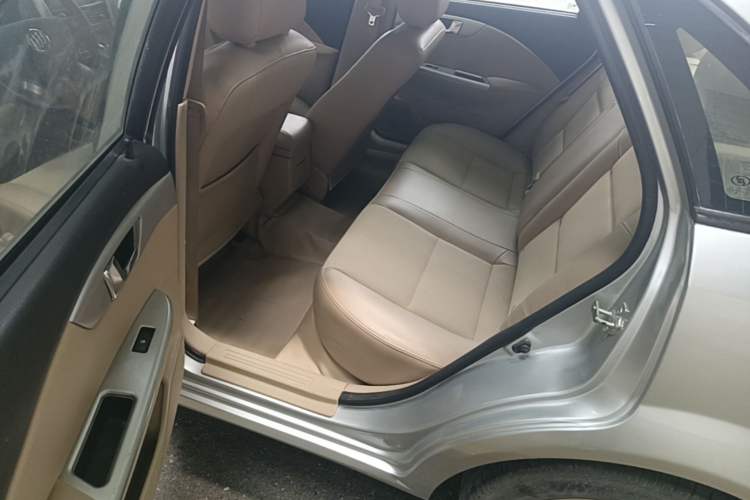 Used Buick Excelle 2013 1.5L Manual Classic Model Left Rear Seat