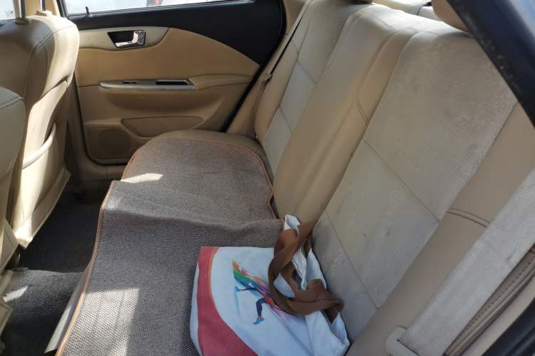Used Buick Excelle 2013 1.5L Automatic Classic Model Left Rear Seat