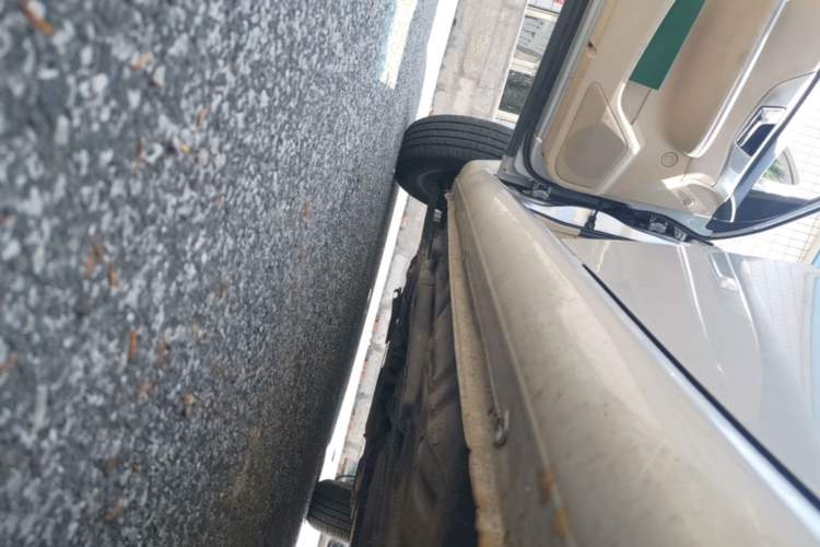 Used Buick Excelle 2013 1.5L Manual Classic Model Left Side Sill