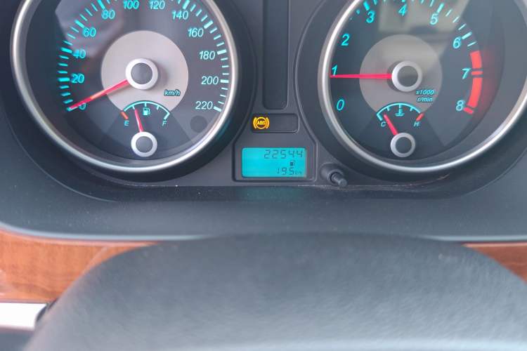Used Buick Excelle 2013 1.5L Manual Luxury Model Odometer Close Up