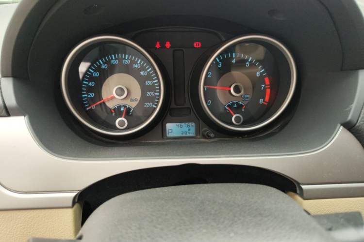 Used Buick Excelle 2013 1.5L Automatic Classic Model Odometer Close Up