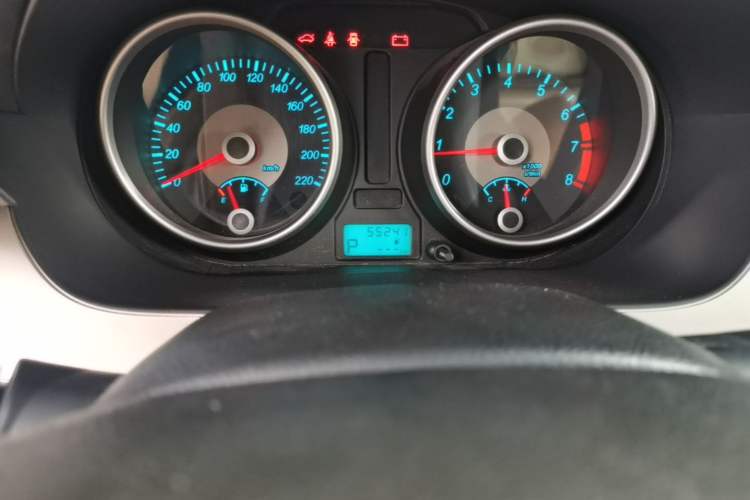Used Buick Excelle 2013 1.5L Automatic Classic Model Odometer Close Up