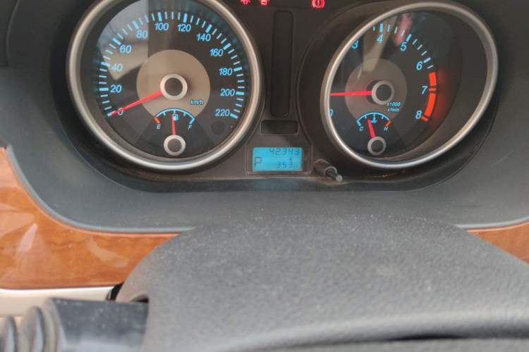 Used Buick Excelle 2013 1.5L Automatic Luxury Model Odometer Close Up