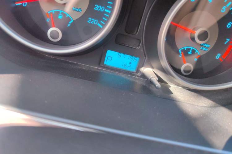Used Buick Excelle 2013 1.5L Automatic Classic Model Odometer Close Up