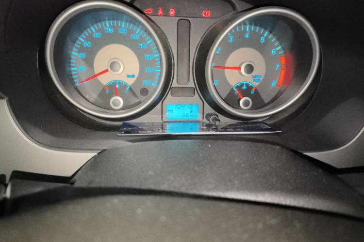 Used Buick Excelle 2013 1.5L Automatic Classic Model Odometer Close Up