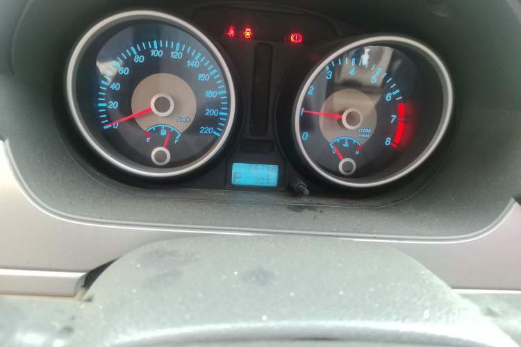 Used Buick Excelle 2013 1.5L Automatic Classic Model Odometer Close Up