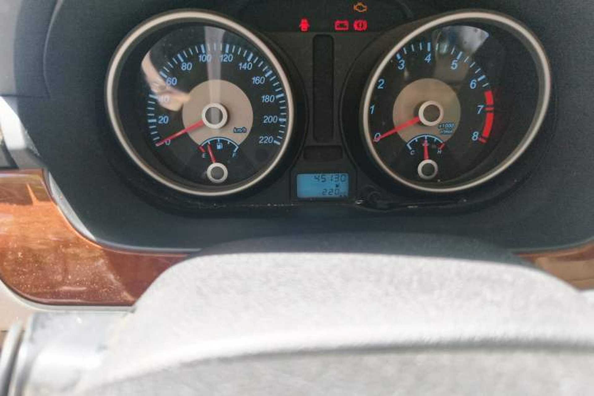 Used Buick Excelle 2013 1.5L Manual Luxury Model Odometer Close Up