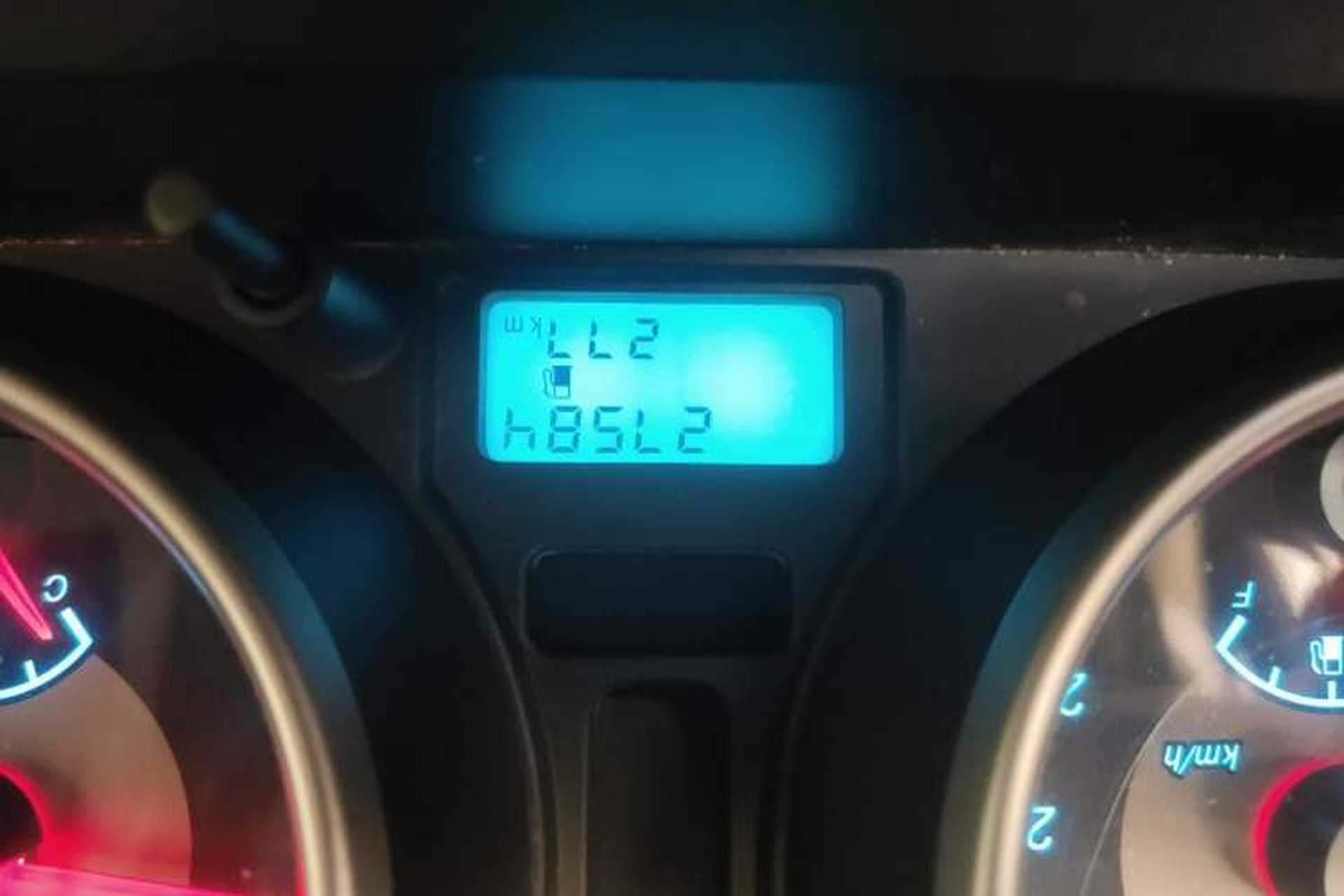 Used Buick Excelle 2013 1.5L Manual Luxury Model Odometer Close Up
