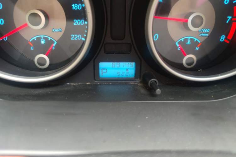 Used Buick Excelle 2013 1.5L Automatic Luxury Model Odometer Close Up
