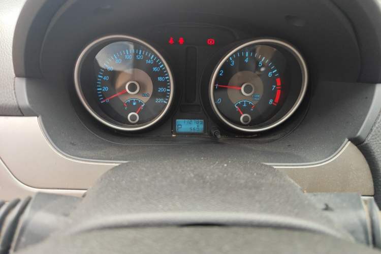 Used Buick Excelle 2013 1.5L Automatic Classic Model Odometer Close Up