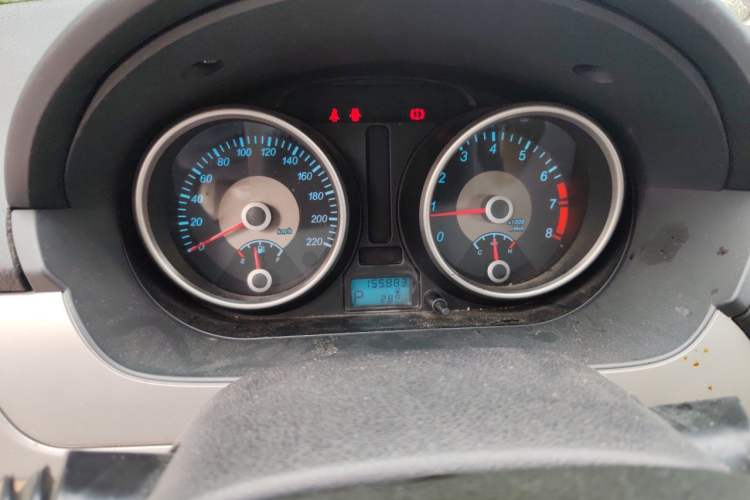 Used Buick Excelle 2013 1.5L Automatic Classic Model Odometer Close Up