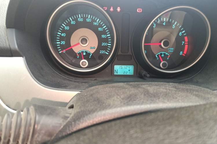 Used Buick Excelle 2013 1.5L Automatic Classic Model Odometer Close Up