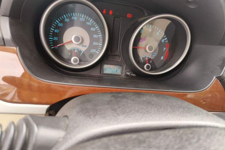 Used Buick Excelle 2013 1.5L Automatic Luxury Model Odometer Close Up