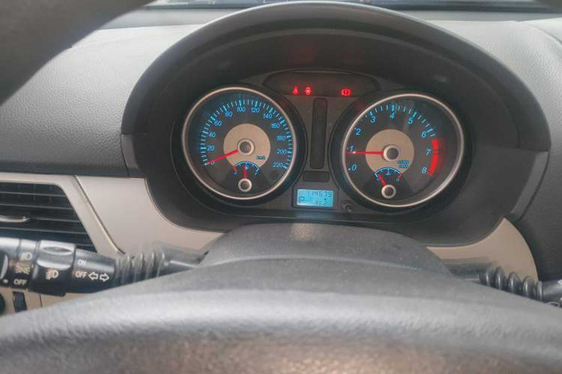 Used Buick Excelle 2013 1.5L Automatic Classic Model Odometer Close Up