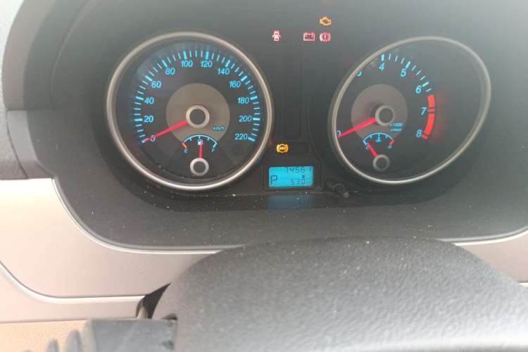Used Buick Excelle 2013 1.5L Automatic Classic Model Odometer Close Up